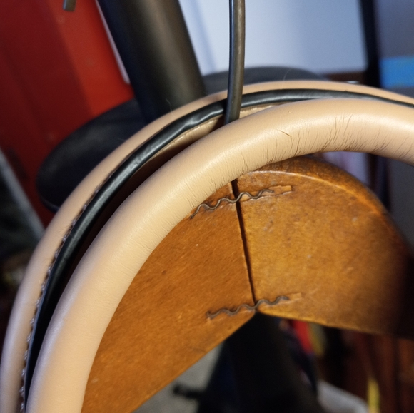 Guess purse - Picture 3 of 5